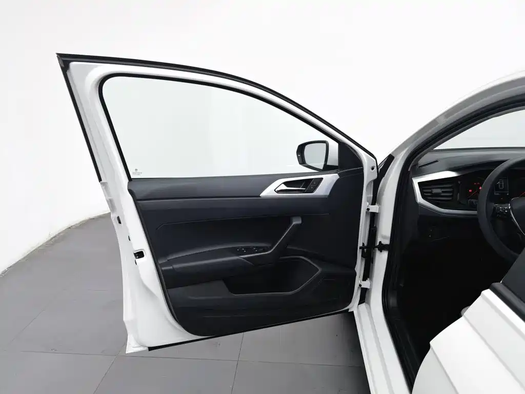 Volkswagen Polo — миниатюра 8