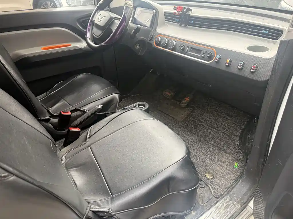 Wuling MINIEV — миниатюра 8