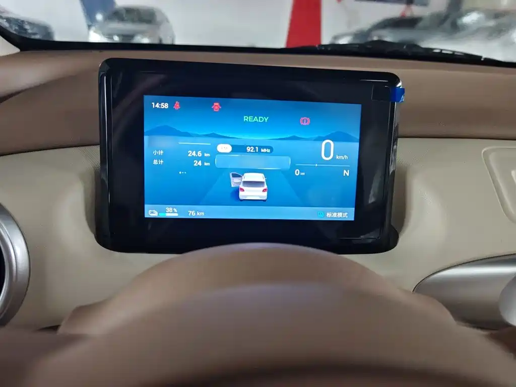Wuling MINIEV — миниатюра 5