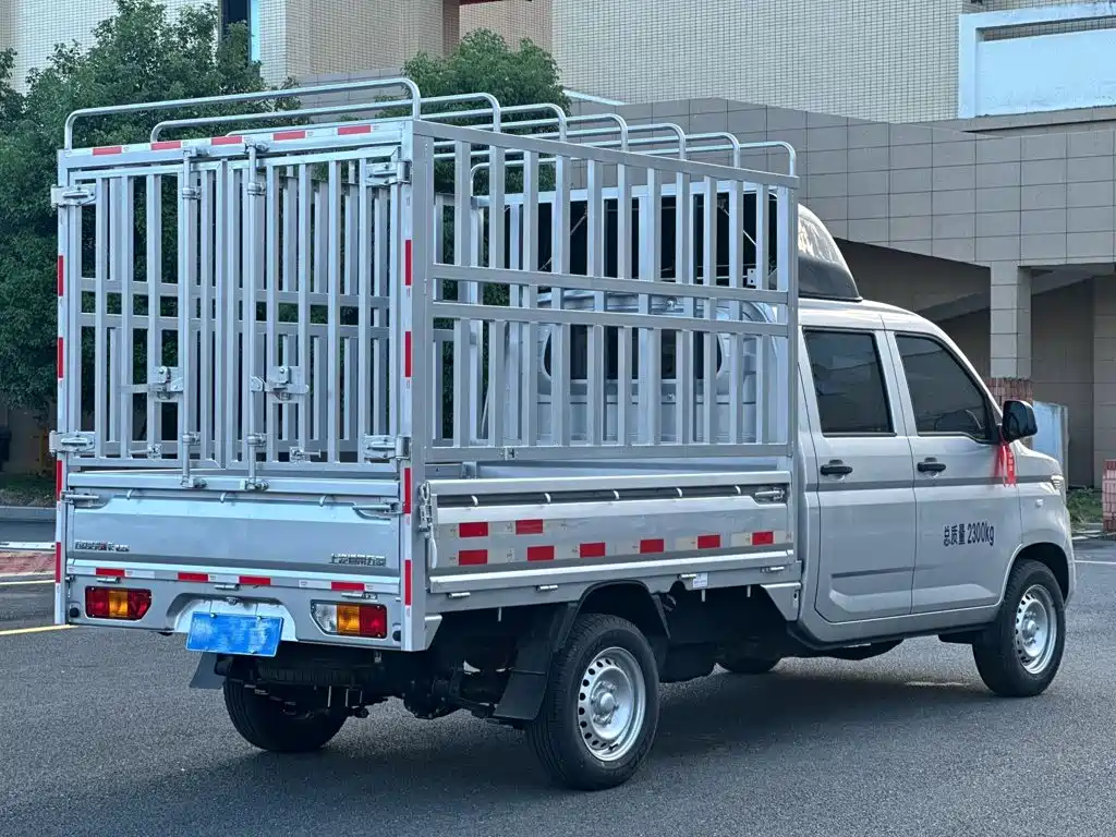 Wuling Rongguang 2023 1.5L LAR