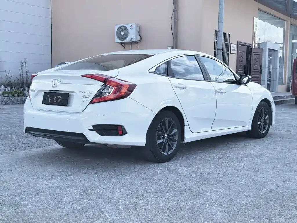 Honda Civic — миниатюра 6