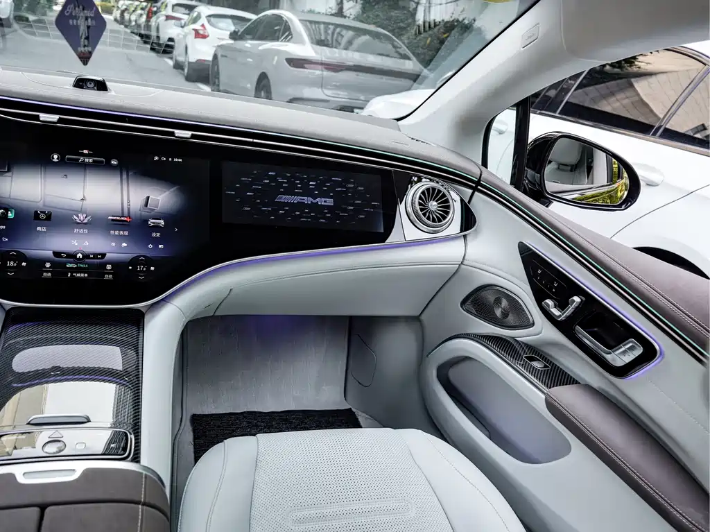 Mercedes-Benz EQS AMG — миниатюра 13