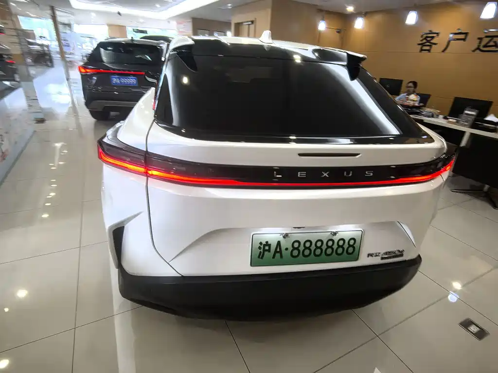 Lexus RZ — миниатюра 4