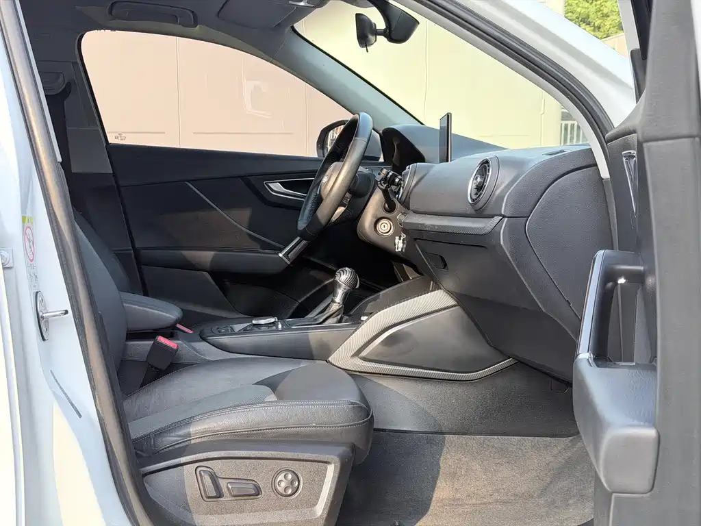 Audi Q2L — миниатюра 12