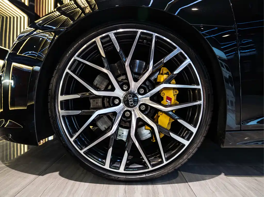 Audi R8 — миниатюра 11