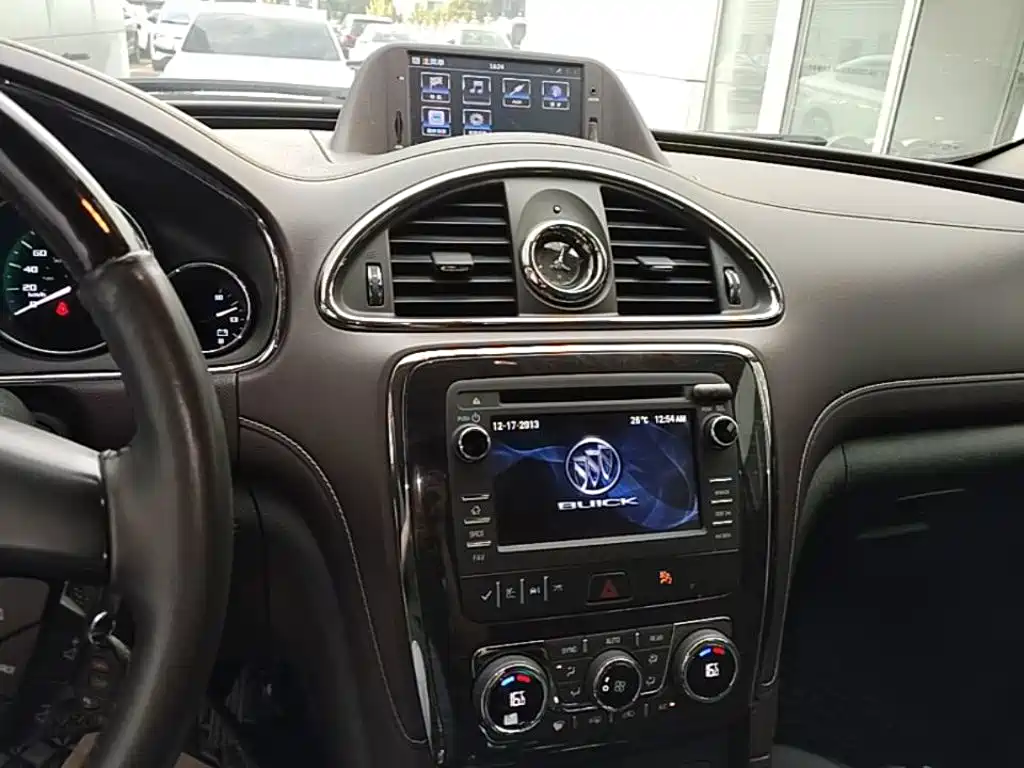 Buick Enclave — миниатюра 13
