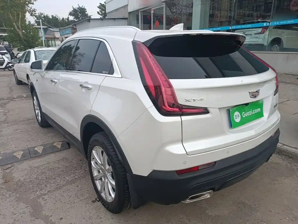 Cadillac XT4 — миниатюра 5