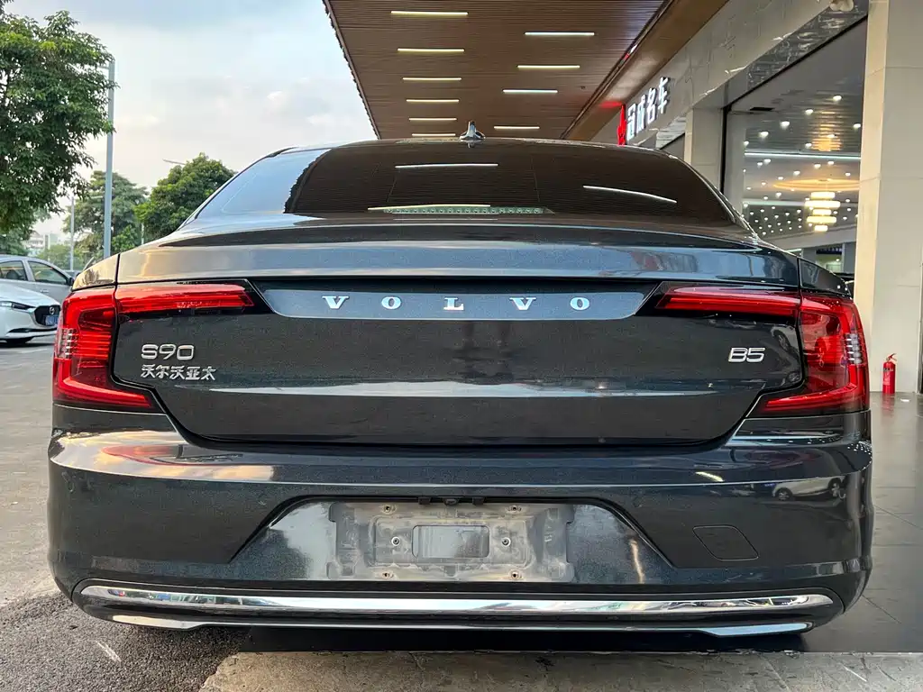 Volvo S90 — миниатюра 18