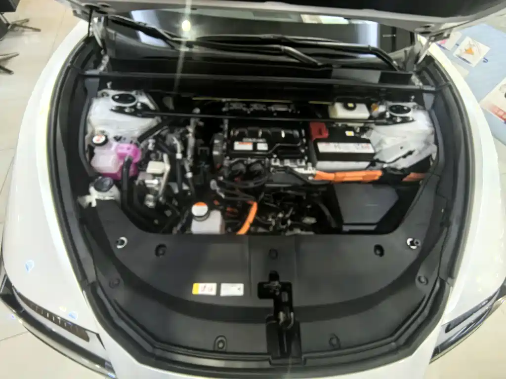 Lexus RZ — миниатюра 12