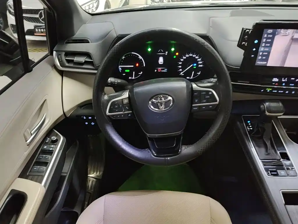 Toyota Sienna — миниатюра 11