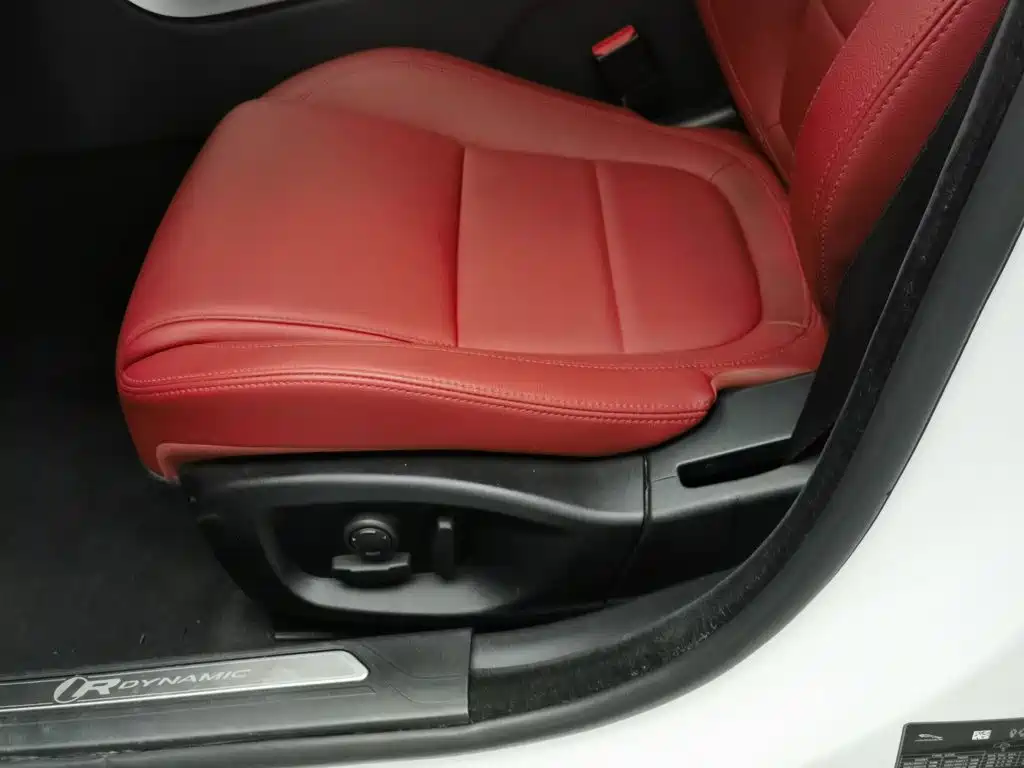 Jaguar XEL — миниатюра 20