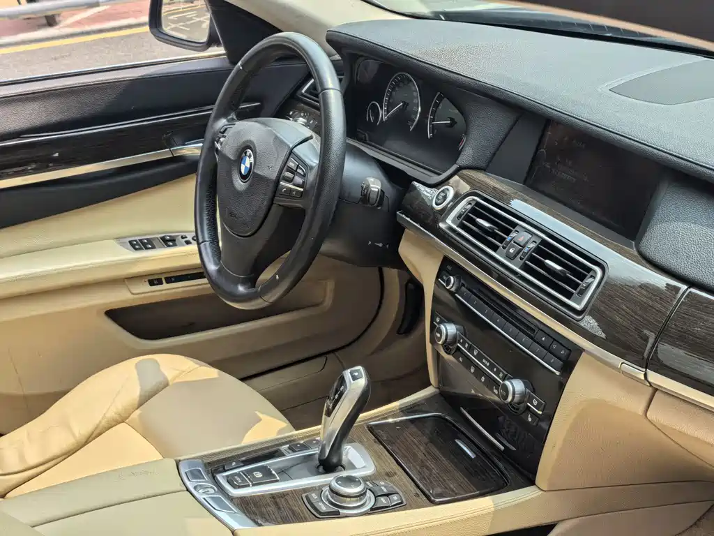 BMW 7 Series 7 2009 740Li Luxury