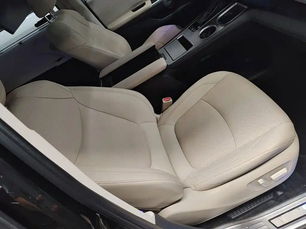 Toyota Sienna — миниатюра 25