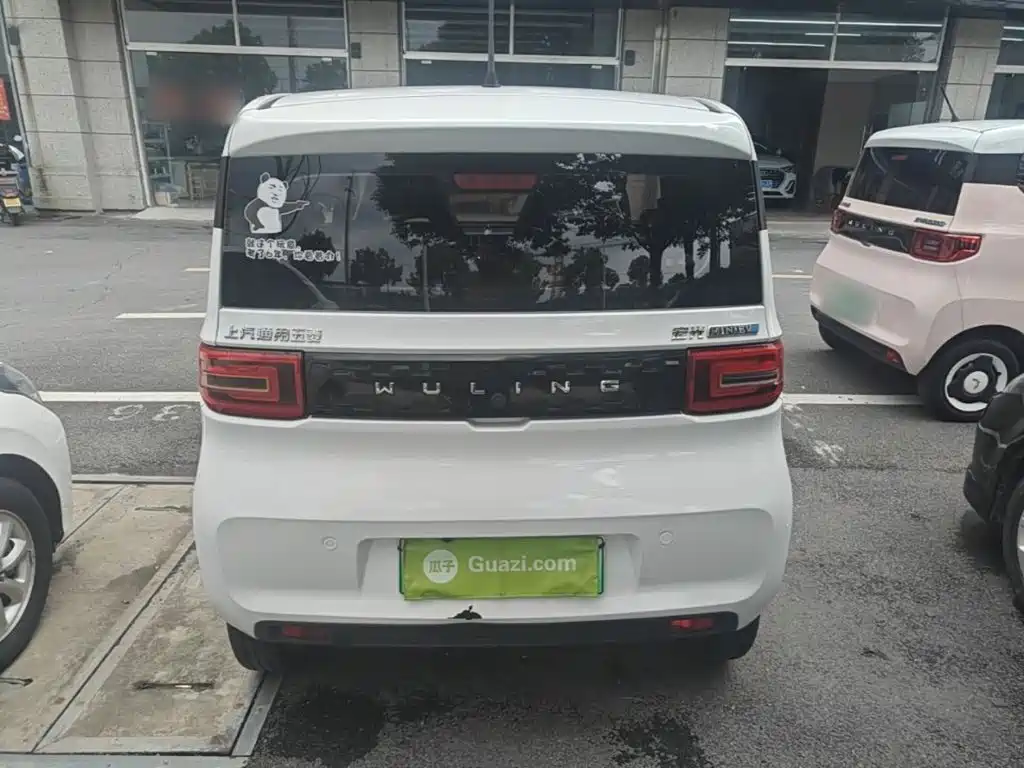 Wuling MINIEV — миниатюра 6