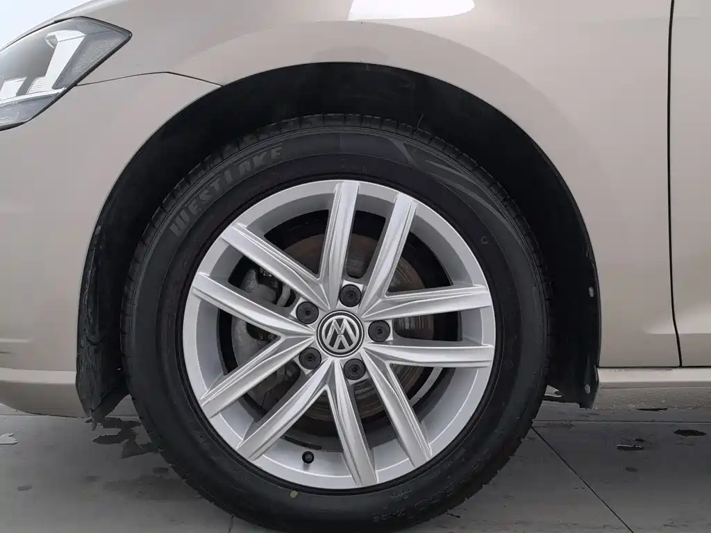 Volkswagen Golf — миниатюра 17