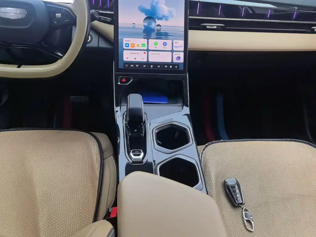 Geely Boyue L — миниатюра 14