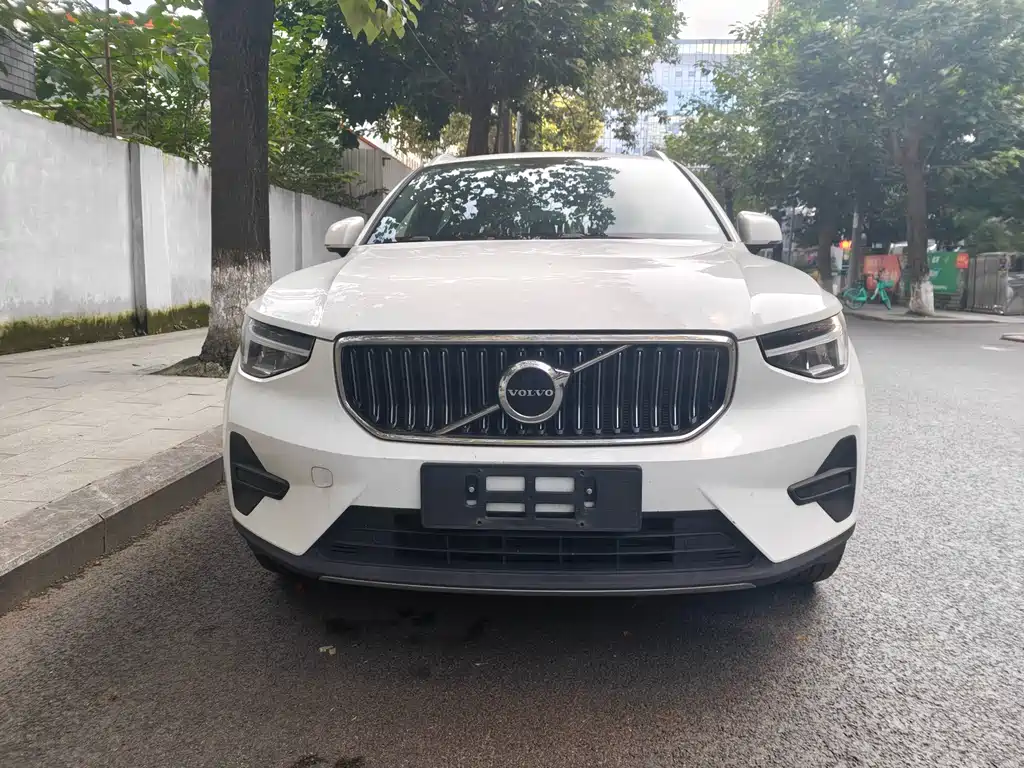 Volvo XC40 — миниатюра 3