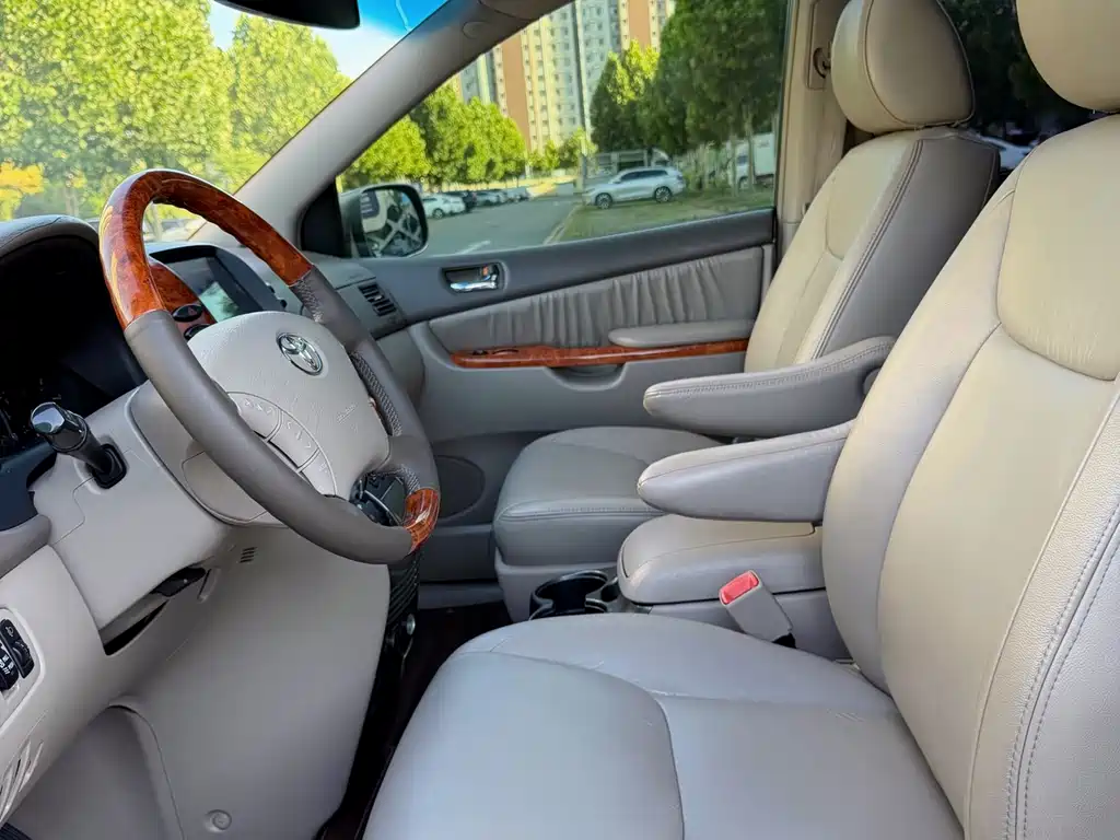 Toyota Sienna 2010 Sienna