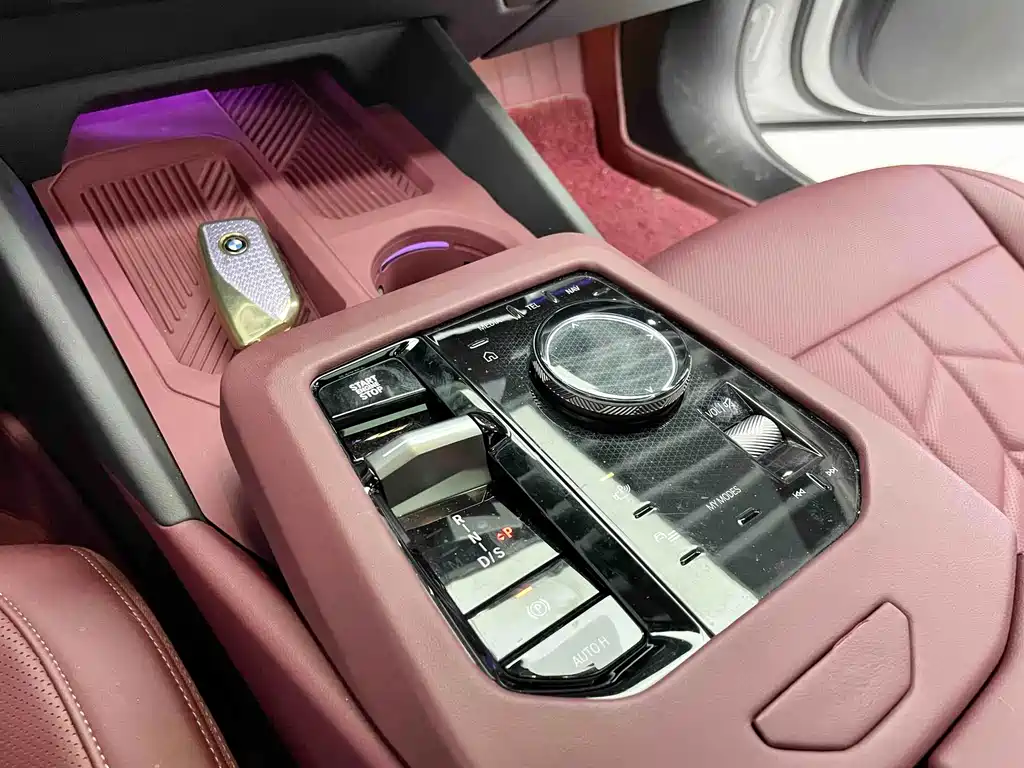 BMW 5 Series — миниатюра 15