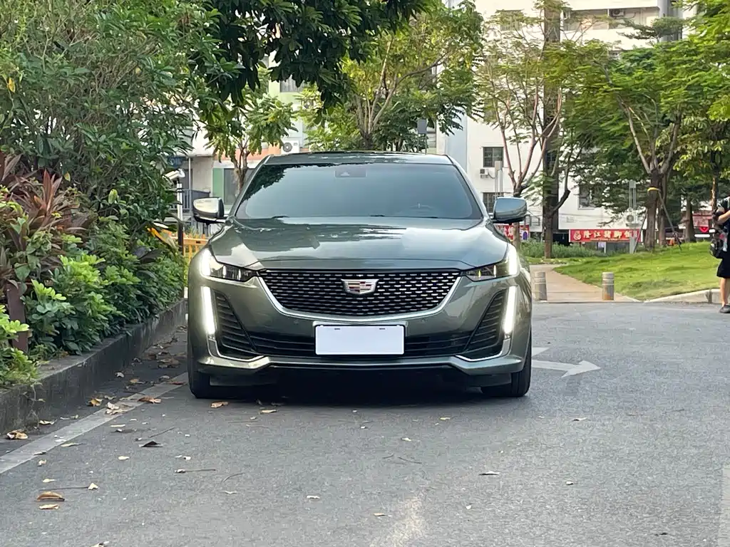 Cadillac CT5 — миниатюра 2