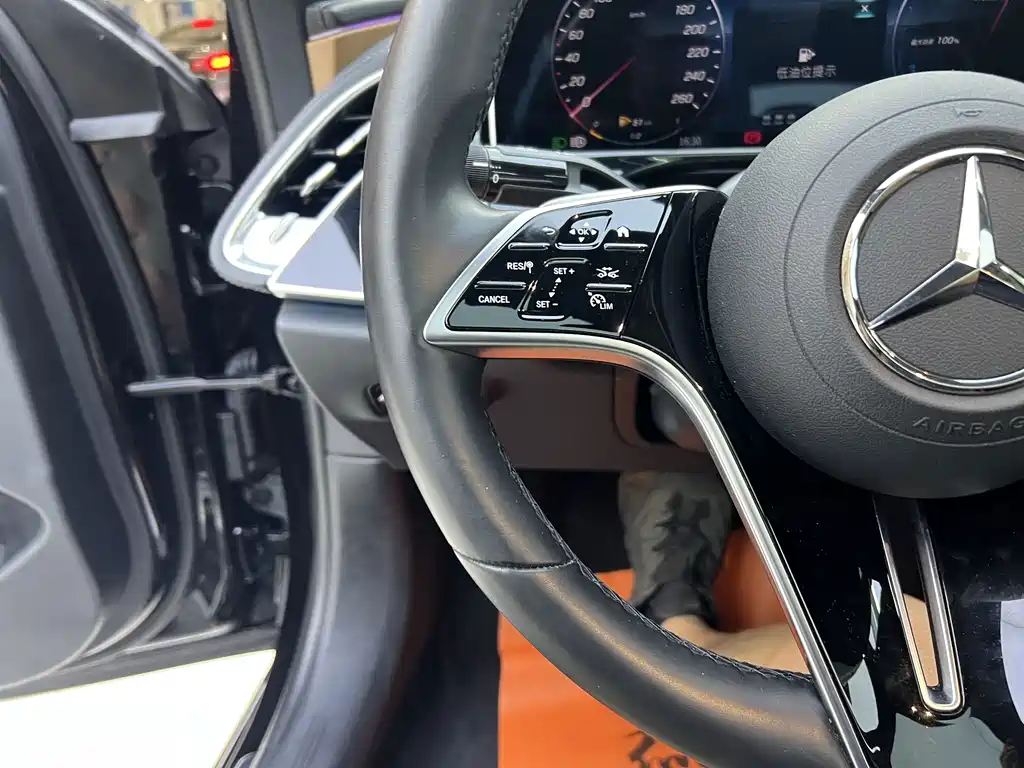 Mercedes-Benz E-Class New Energy — миниатюра 6