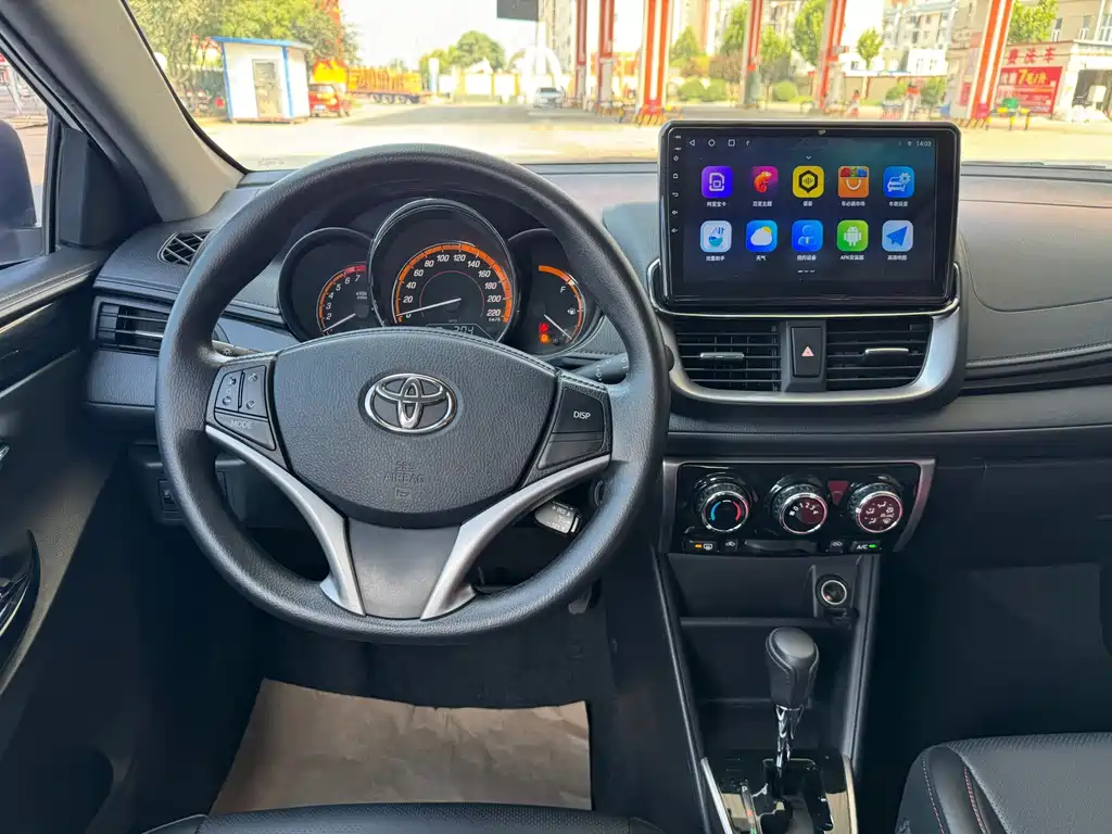 Toyota Yaris L — миниатюра 13
