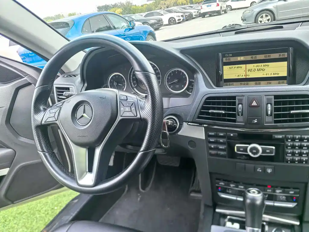 Mercedes-Benz E-Class (Import) — миниатюра 16