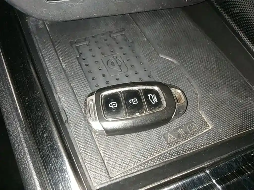 Hyundai Elantra 2021 1.5L CVT LUX Luxury