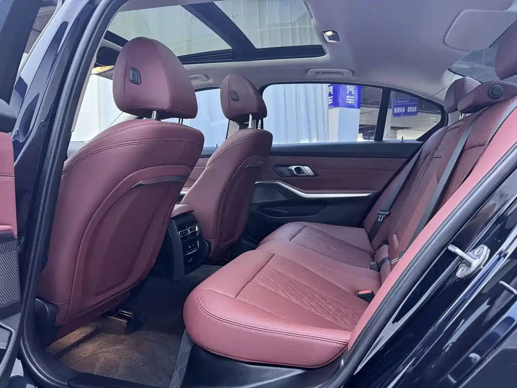 BMW 3 Series — миниатюра 8