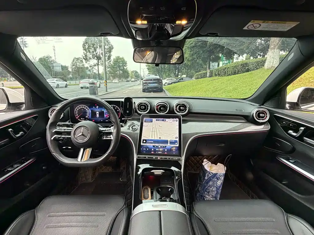 Mercedes-Benz C-Class — миниатюра 13