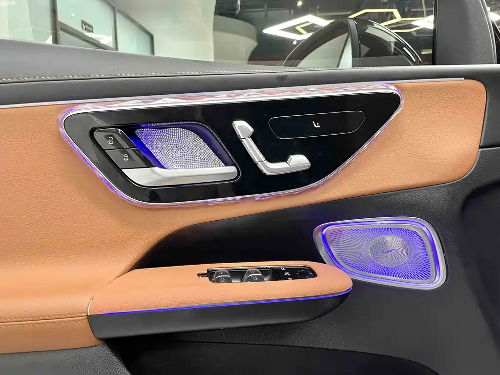 Mercedes-Benz GLC — миниатюра 13