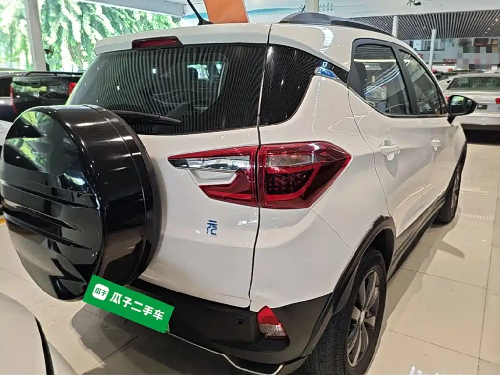 BYD Yuan EV — миниатюра 7