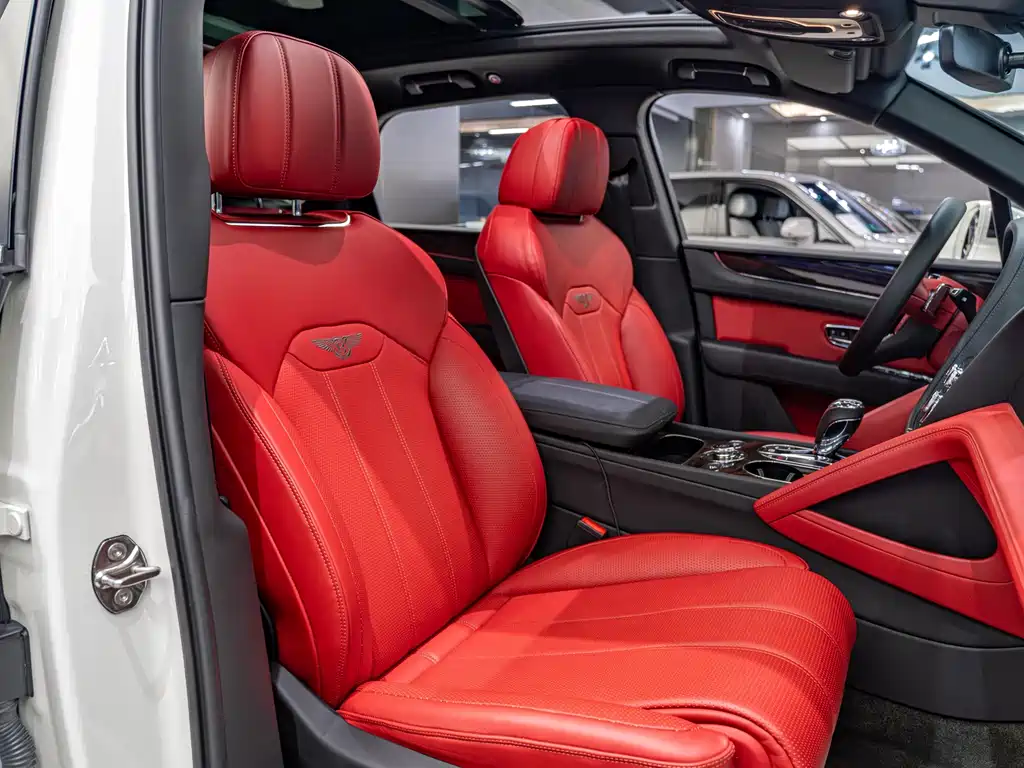 Bentley Bentayga — миниатюра 7