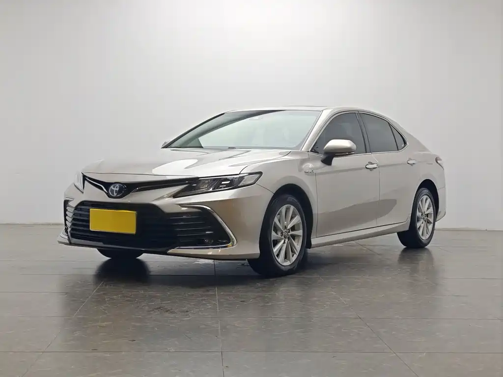 2021 Toyota Camry - zdjęcie 1 z 20