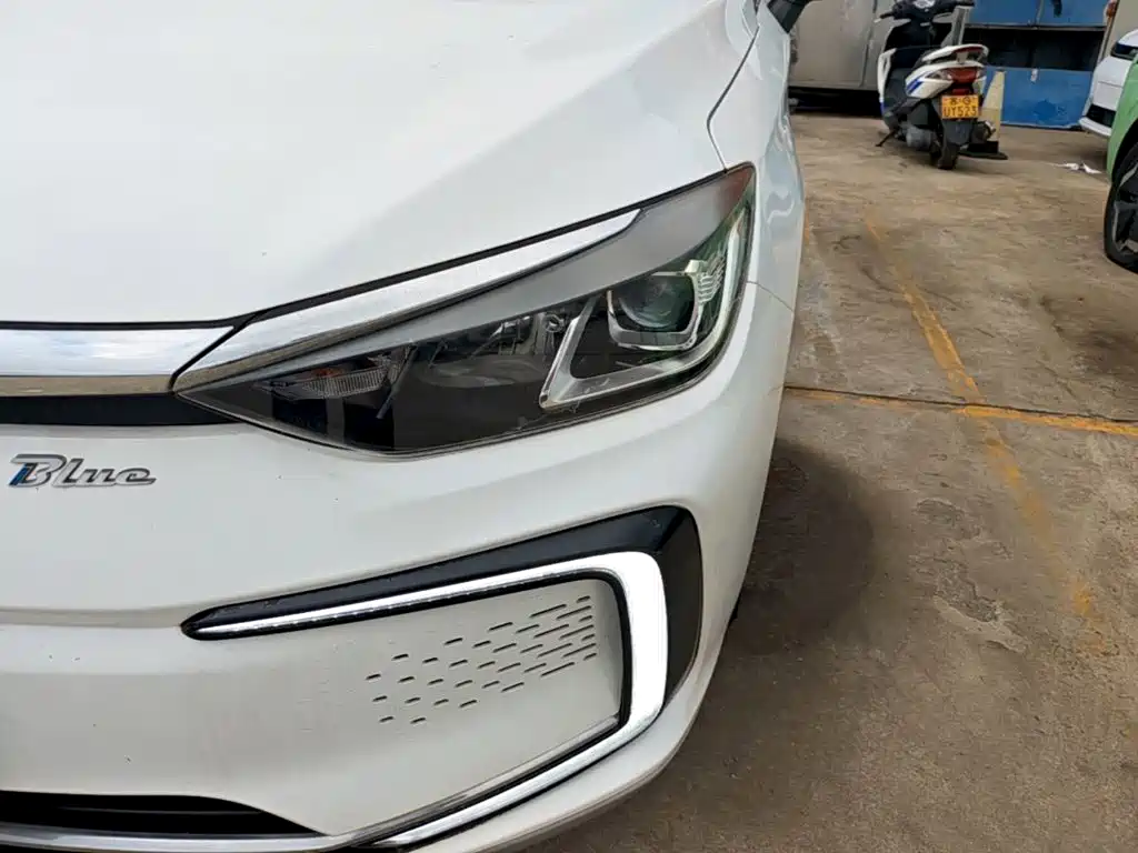 BAIC EU5 — миниатюра 24