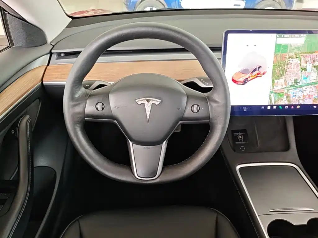 Tesla Model 3 — фотографии объявления, Фото 12