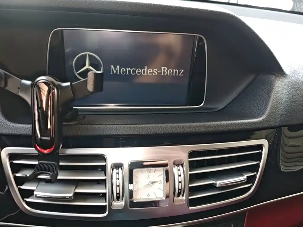 Mercedes-Benz E-Class — миниатюра 13