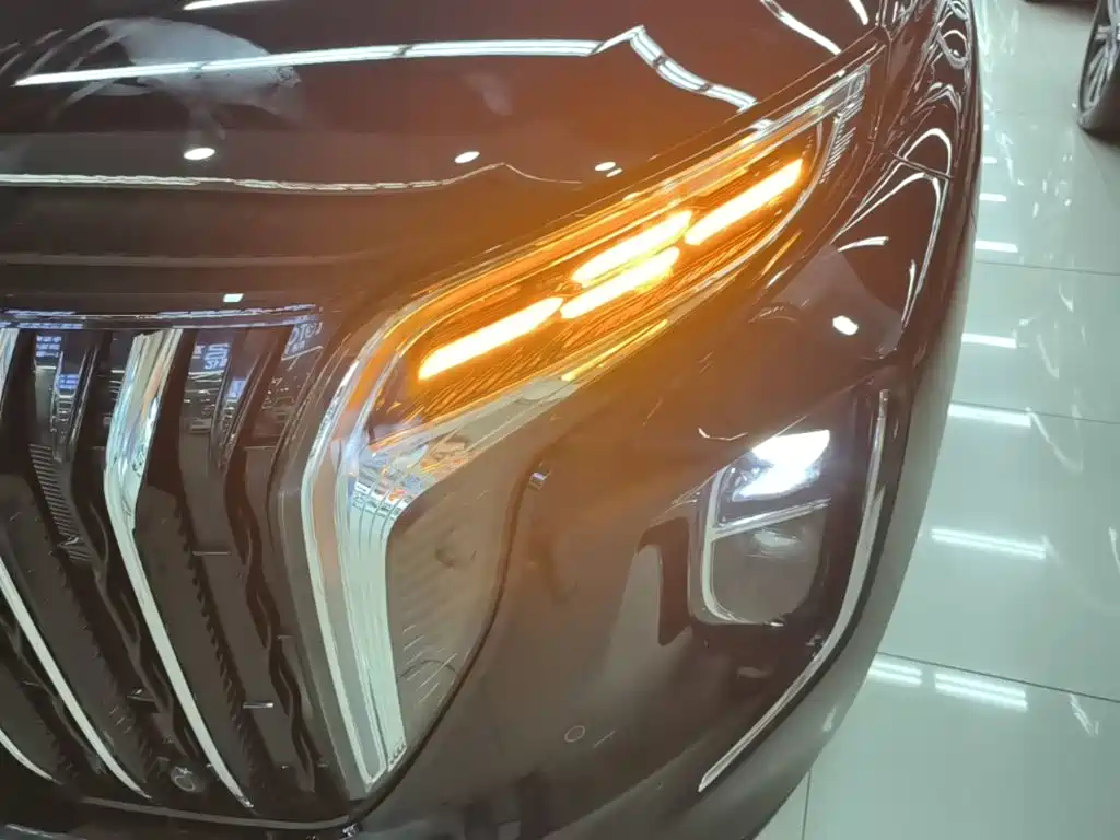Hongqi Hongqi HS7 PHEV — миниатюра 24