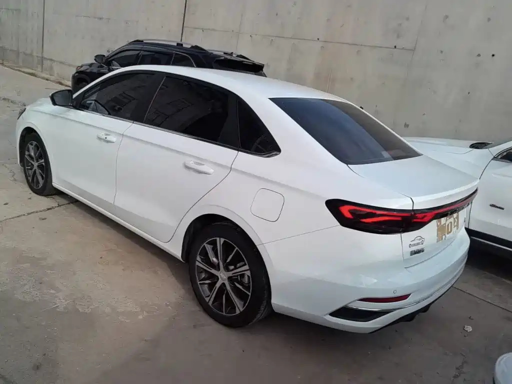 Geely Emgrand — миниатюра 5