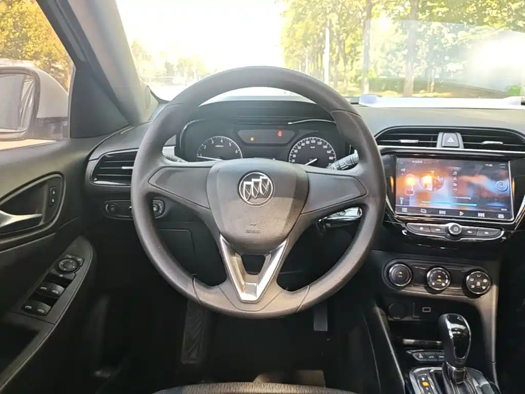 Buick Excelle — миниатюра 11