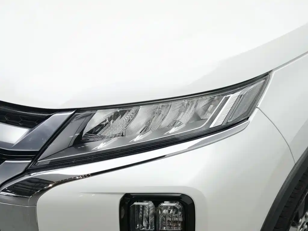 Mitsubishi ASX — миниатюра 7