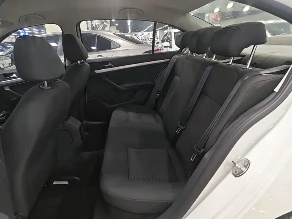 Volkswagen Lavida — миниатюра 17