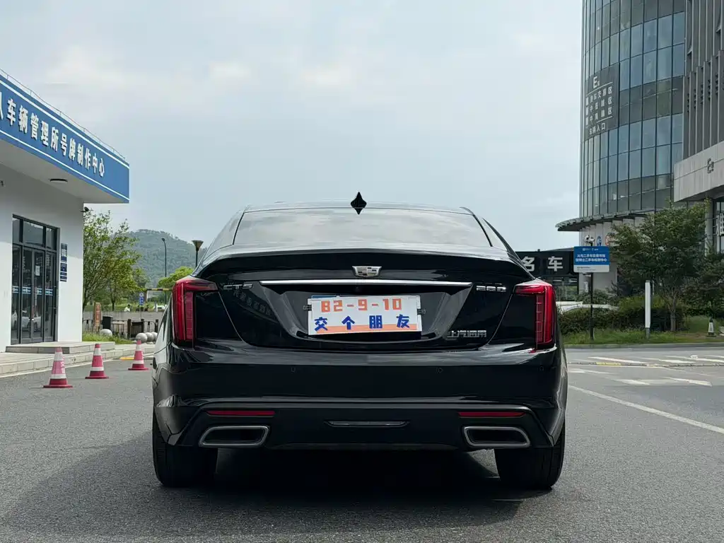 Cadillac CT5 — миниатюра 8