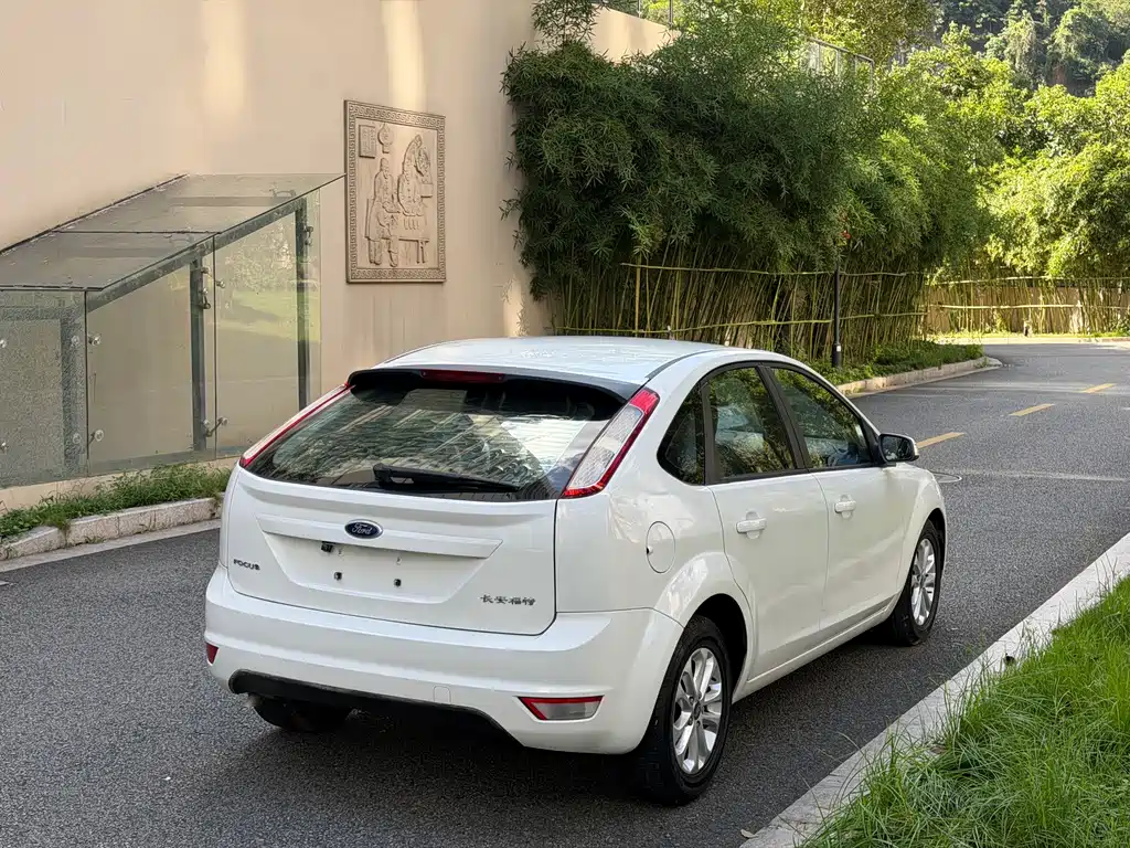 Ford Focus — миниатюра 4