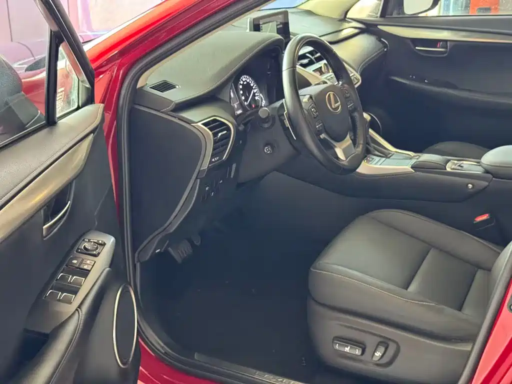 Lexus NX — миниатюра 7