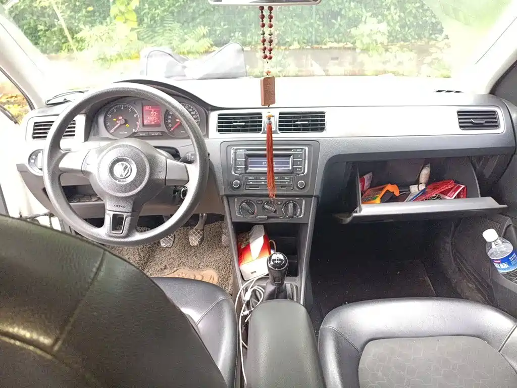 Volkswagen Santana — миниатюра 5