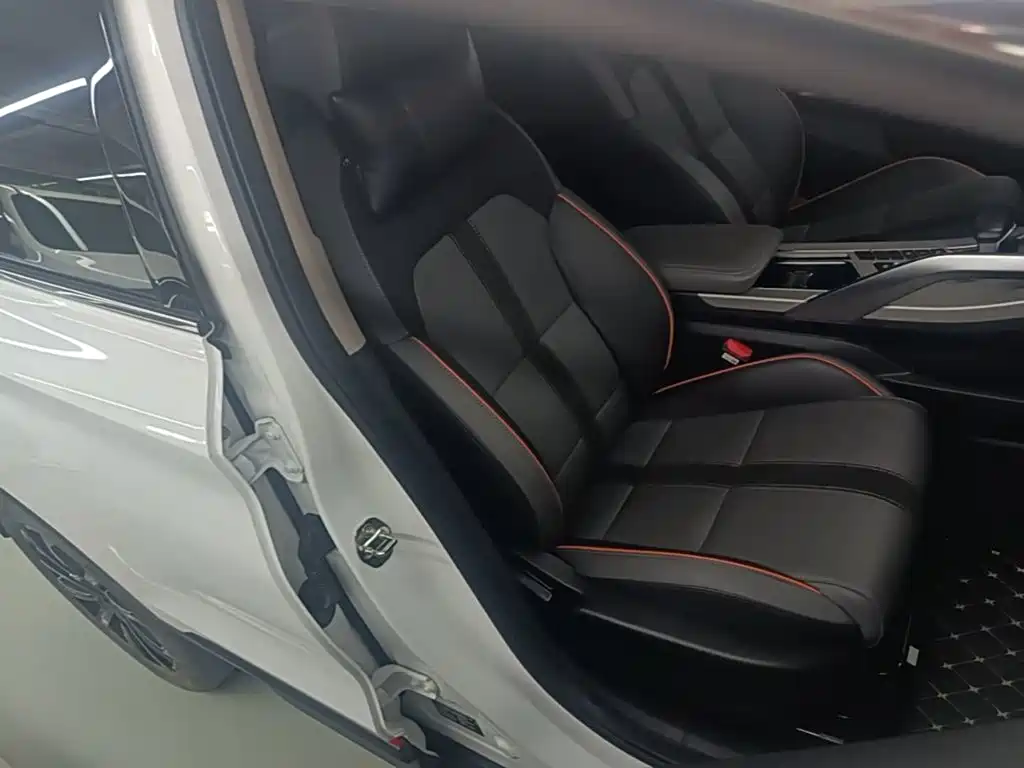 Geely Binyue — миниатюра 25
