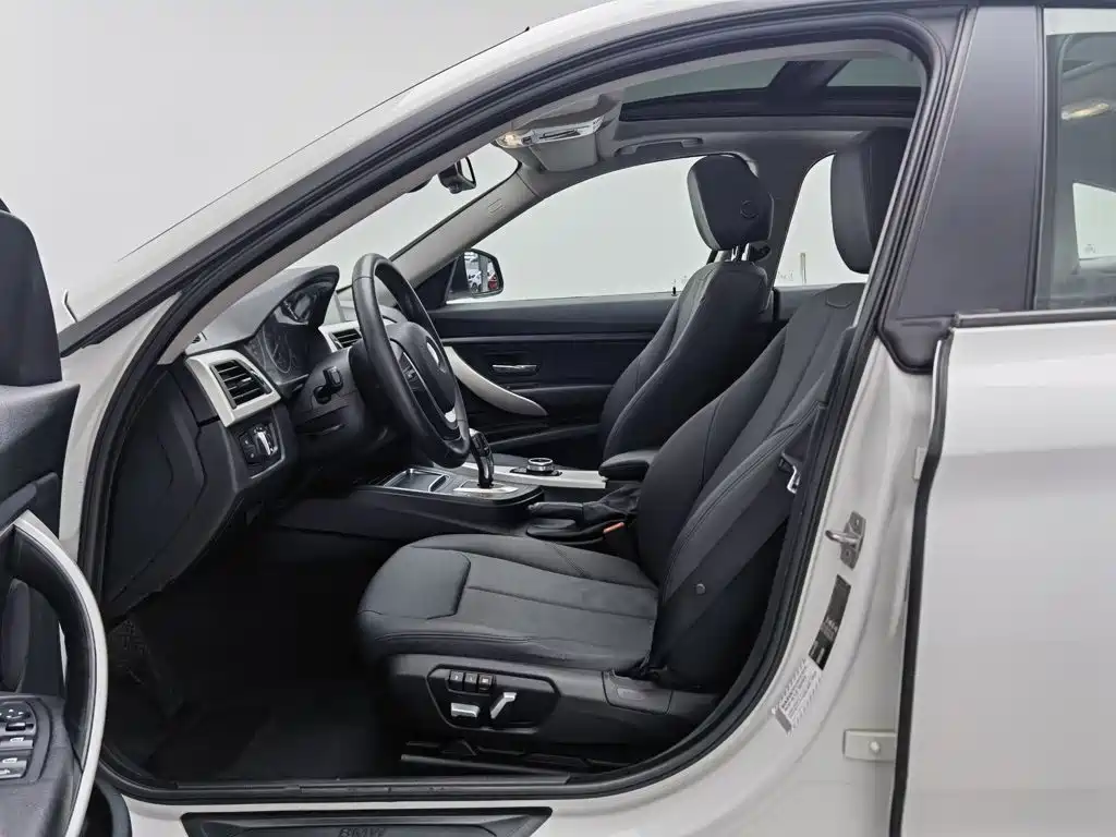 BMW 3 Series GT — миниатюра 10