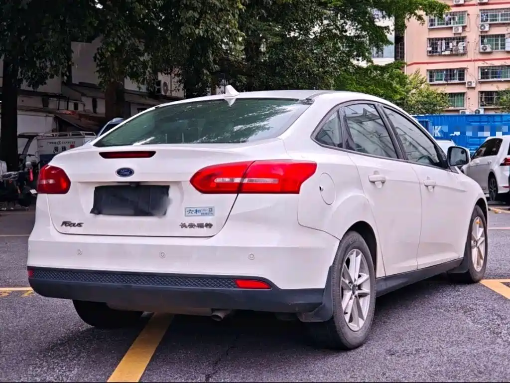 Ford Focus — миниатюра 7