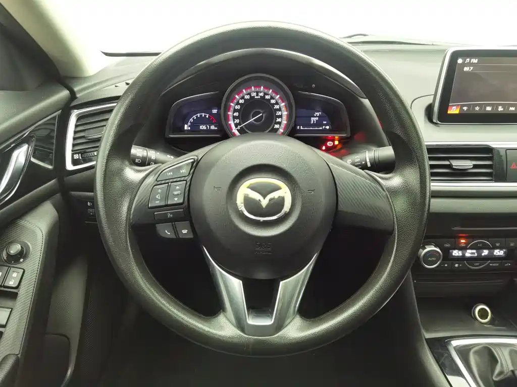 Mazda 3 Axela — миниатюра 11